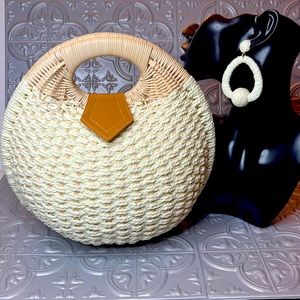 Woven basket clutch purse with matching earrings set